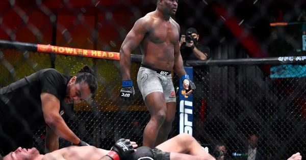 Эдди Альварес раскритиковал UFC за уход Нганну: «Они говорят, что самый устрашающий ублюдок на планете боится драться, хахахахаха» 
