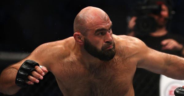 Шамиль Абдурахимов уволен из UFC 