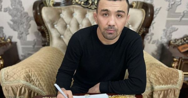 Аскар Аскаров подписал контракт с ACA 