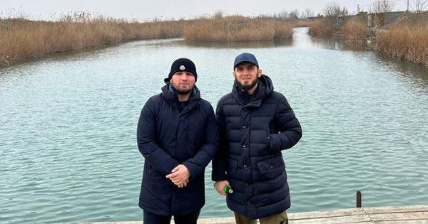 Хабиб выложил совместное фото с Махачевым: «Увидимся скоро, брат» 
